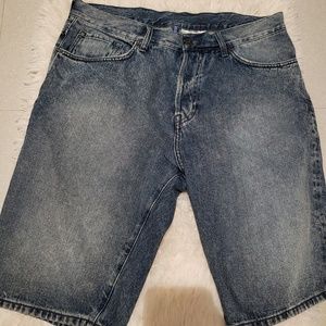H&M divided denim shorts size 34